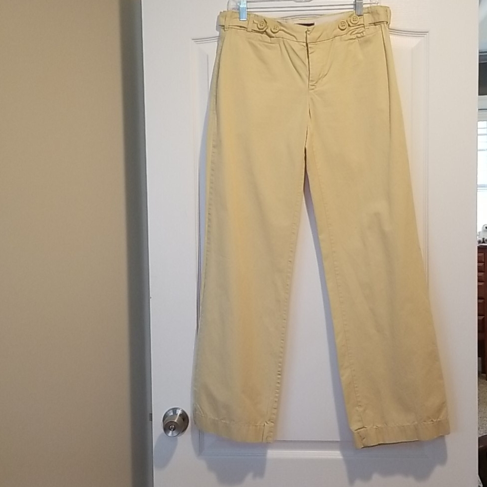 Old navy khaki style pants